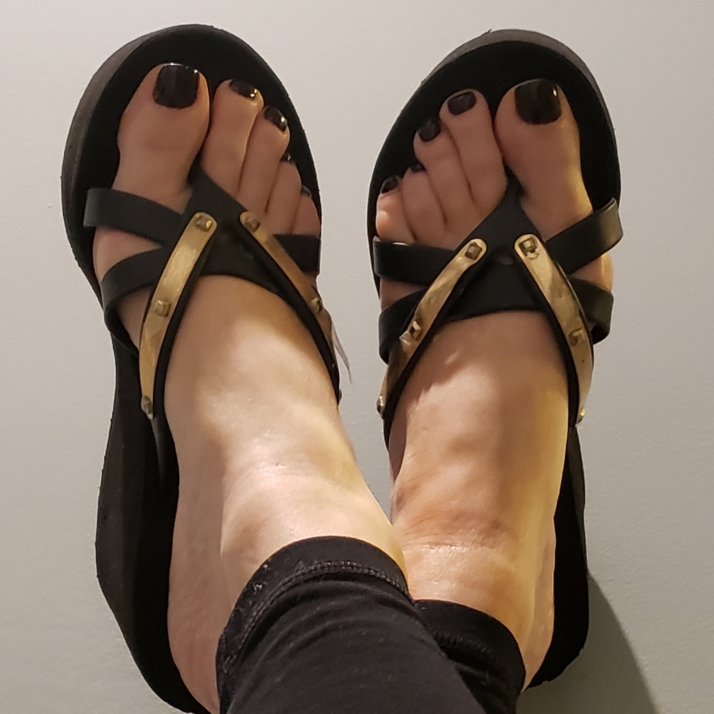 Very Used Wedge Heel Sandals 9